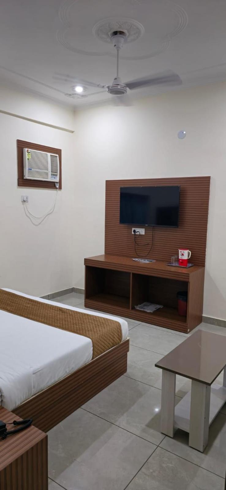 Satya Residency Hotel คาตรา ภายนอก รูปภาพ